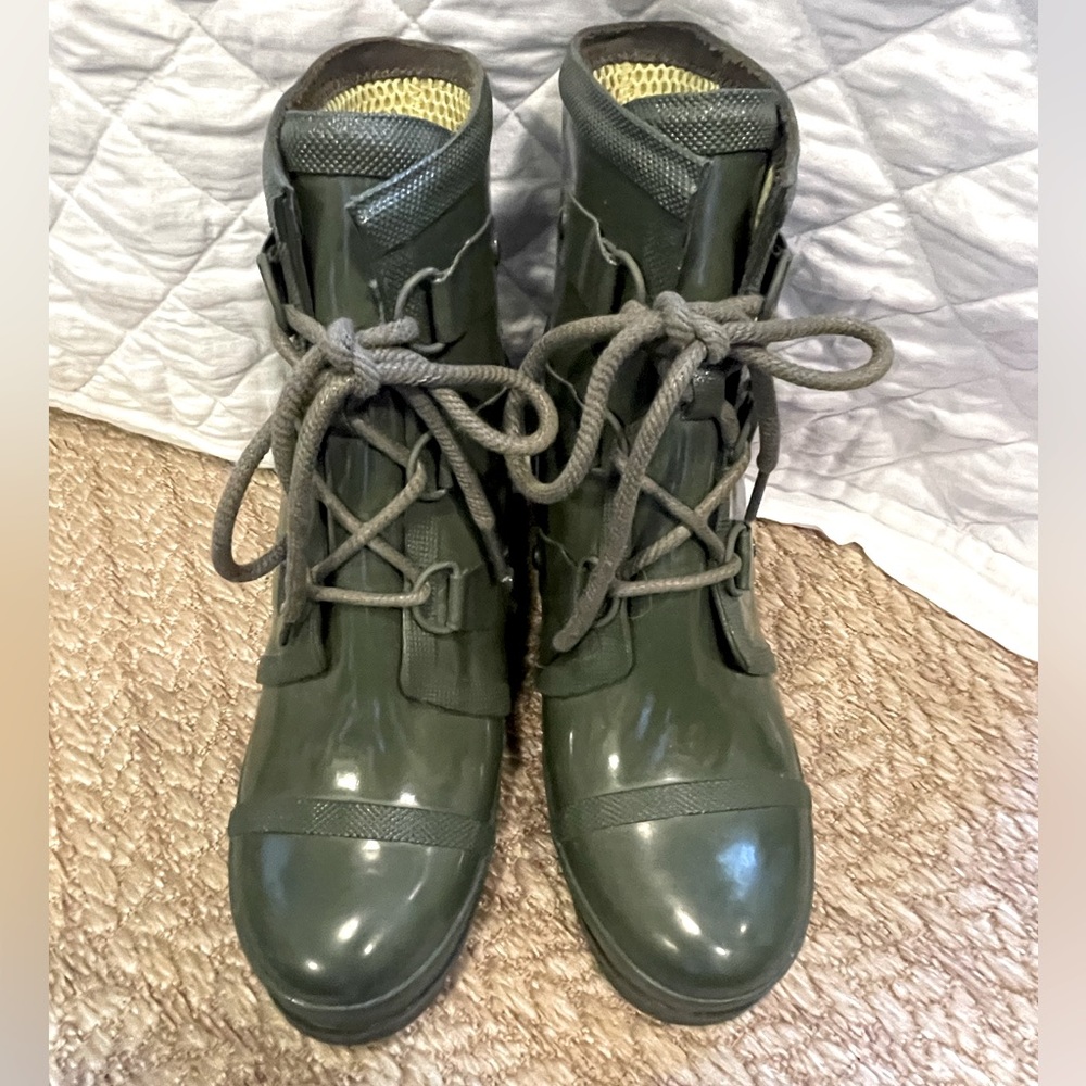Sorel Joan Rain Wedge Sz 9